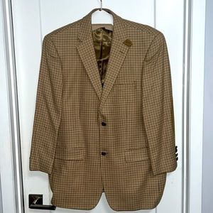 Paul Frederick houndstooth tan-colored wool blazer. 44-short